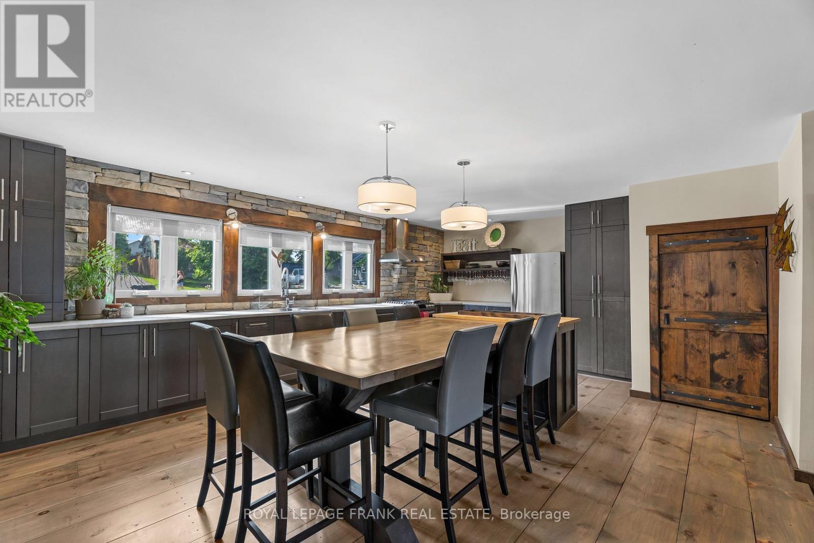 












264 WILLIAMS POINT ROAD

,
Scugog,




Ontario
L0B1E0

