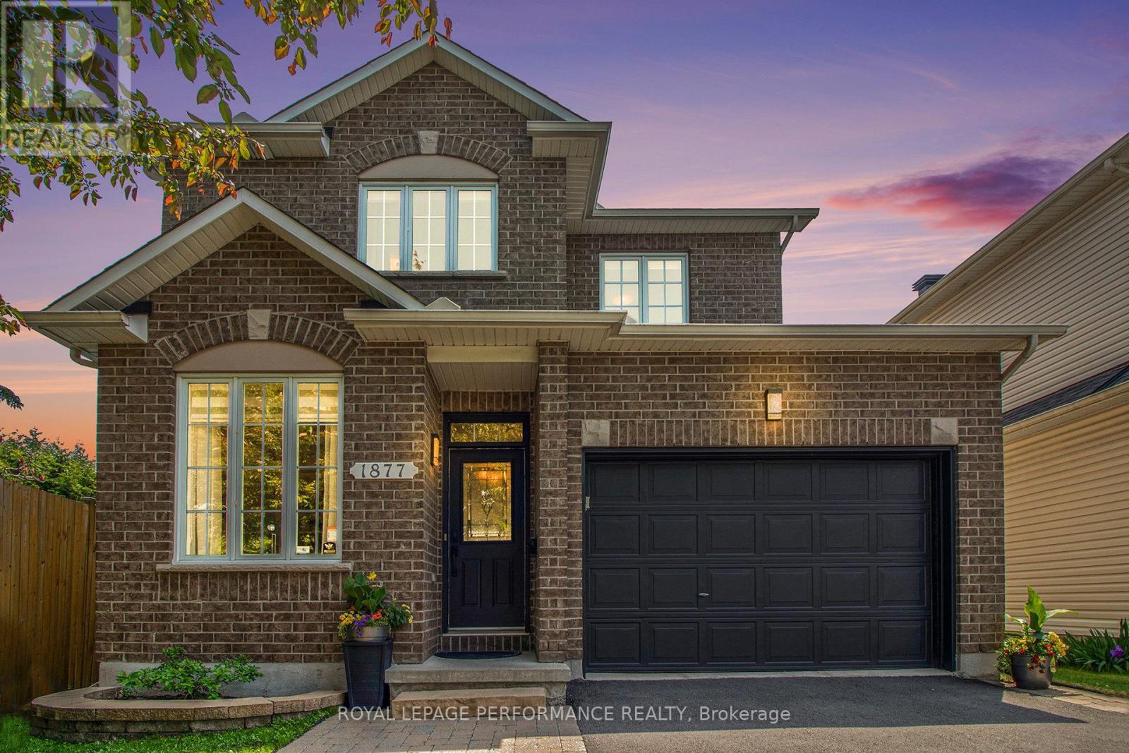 












1877 SPRINGRIDGE DRIVE

,
Ottawa,




Ontario
K4A4P9

