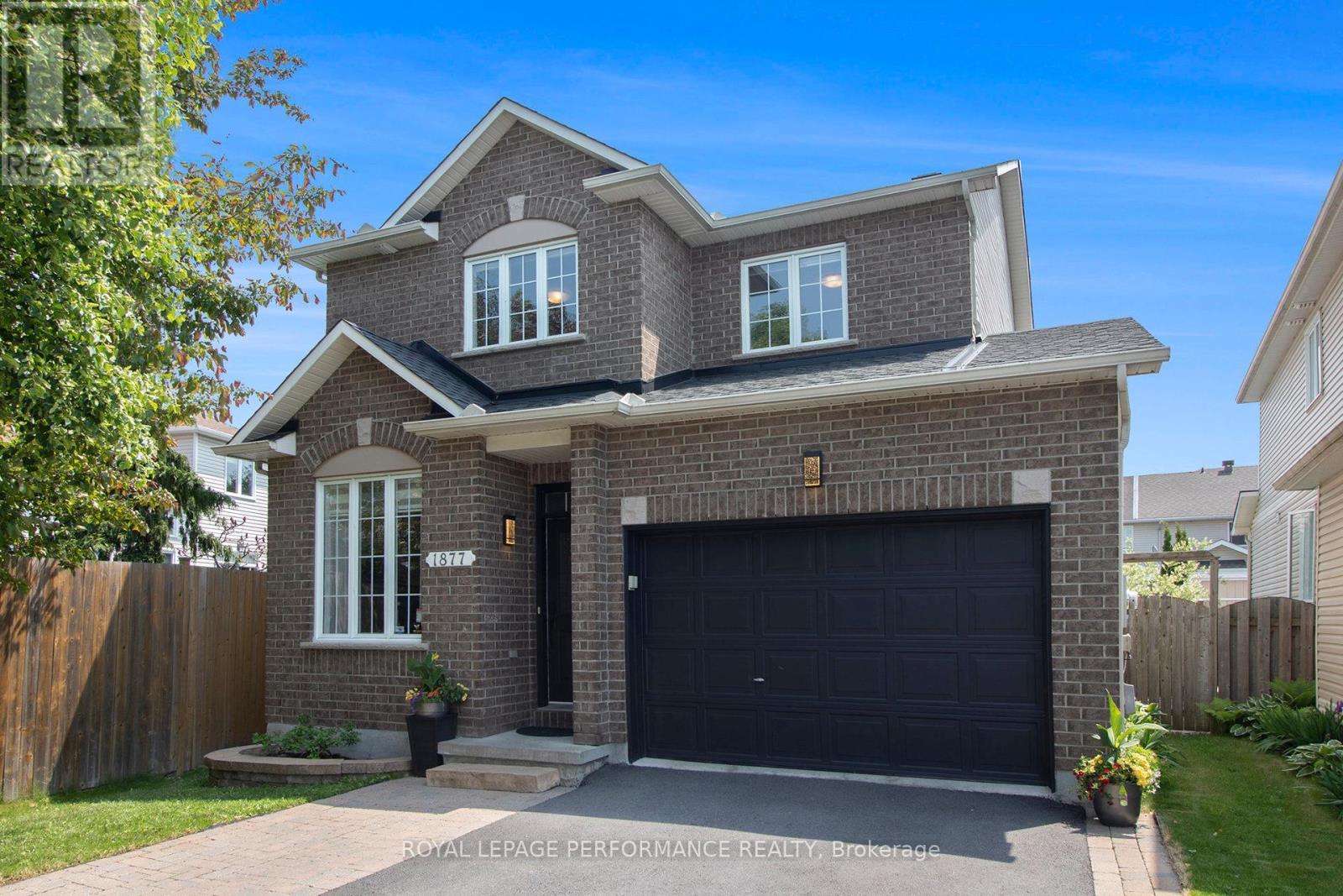












1877 SPRINGRIDGE DRIVE

,
Ottawa,




Ontario
K4A4P9

