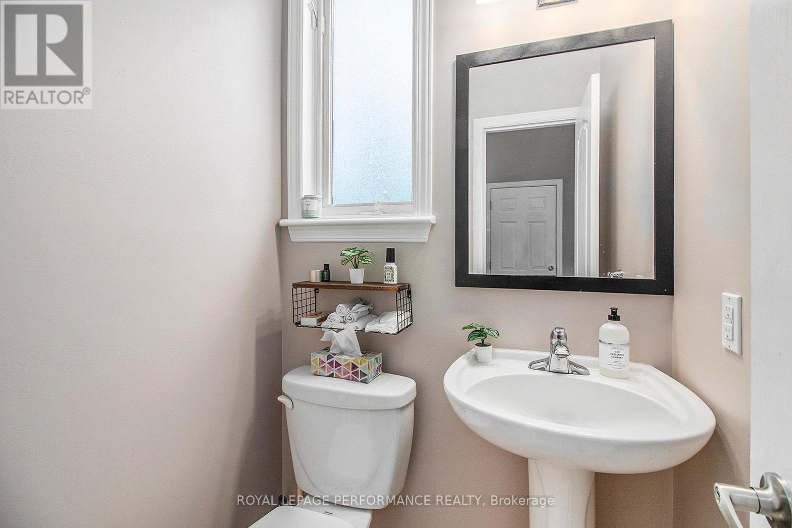 












1877 SPRINGRIDGE DRIVE

,
Ottawa,




Ontario
K4A4P9


