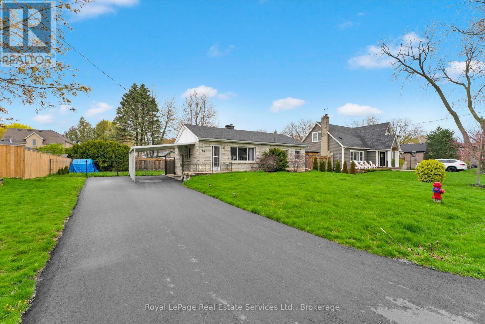 












1 - 65 CUMMING COURT

,
Hamilton (Ancaster),




Ontario
L9G1V4

