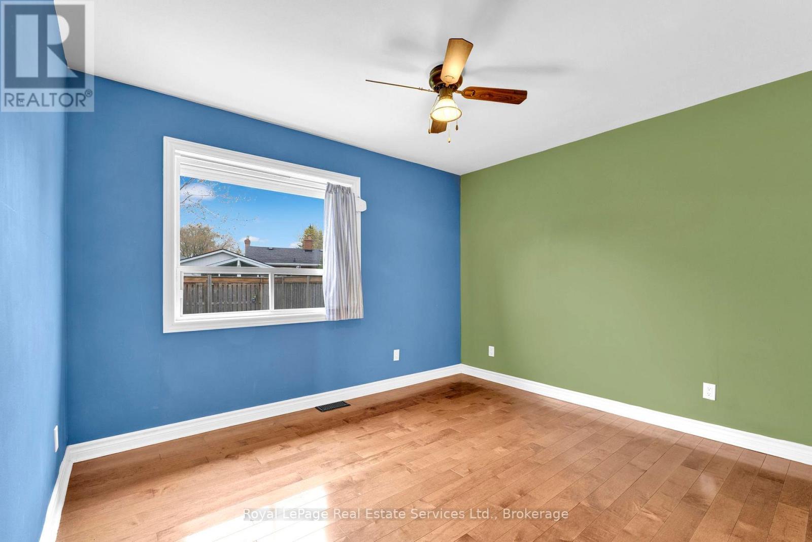 












1 - 65 CUMMING COURT

,
Hamilton (Ancaster),




Ontario
L9G1V4

