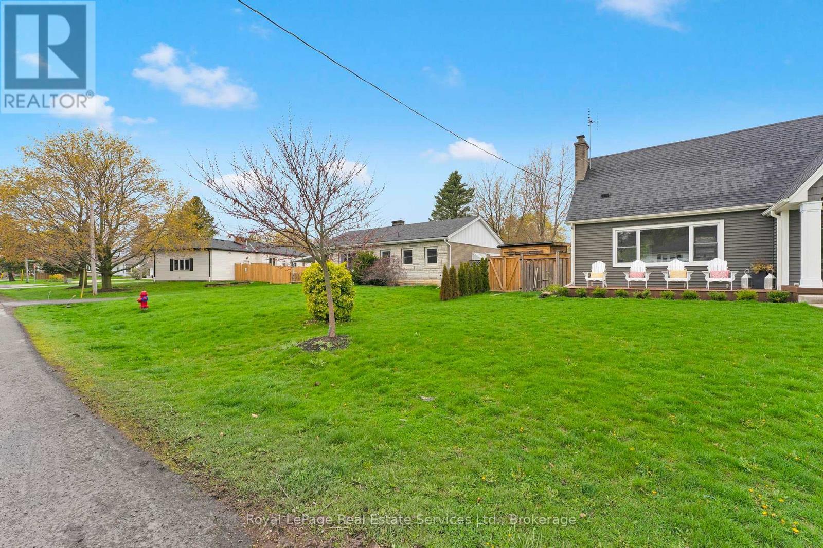 












1 - 65 CUMMING COURT

,
Hamilton (Ancaster),




Ontario
L9G1V4

