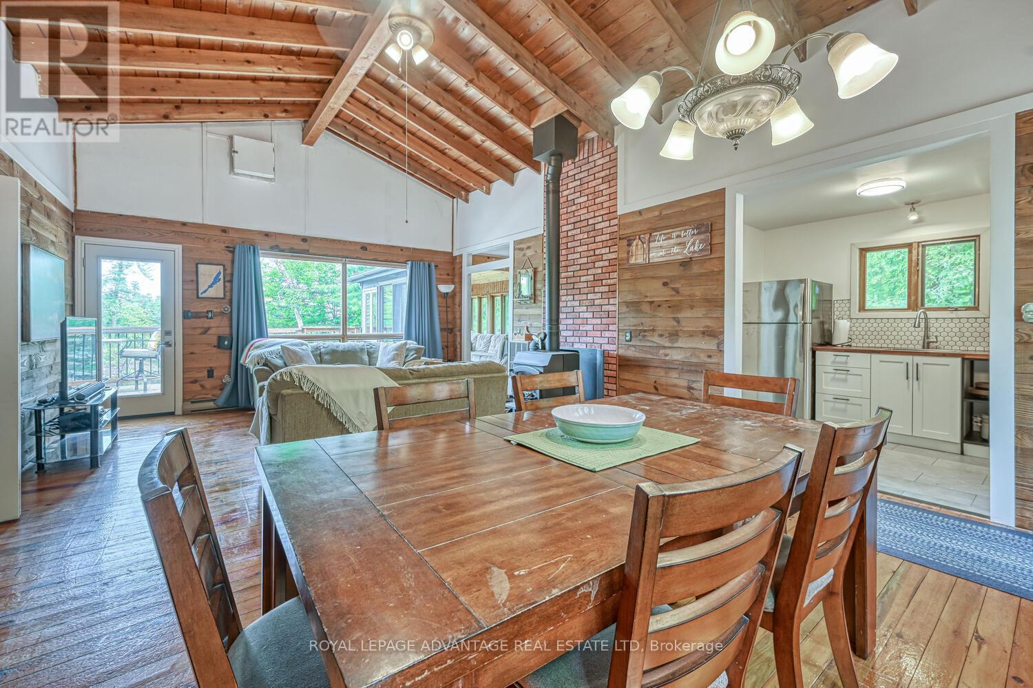 












452 PIKE LAKE RTE 1 ROAD

,
Tay Valley,




Ontario
K7H3C7

