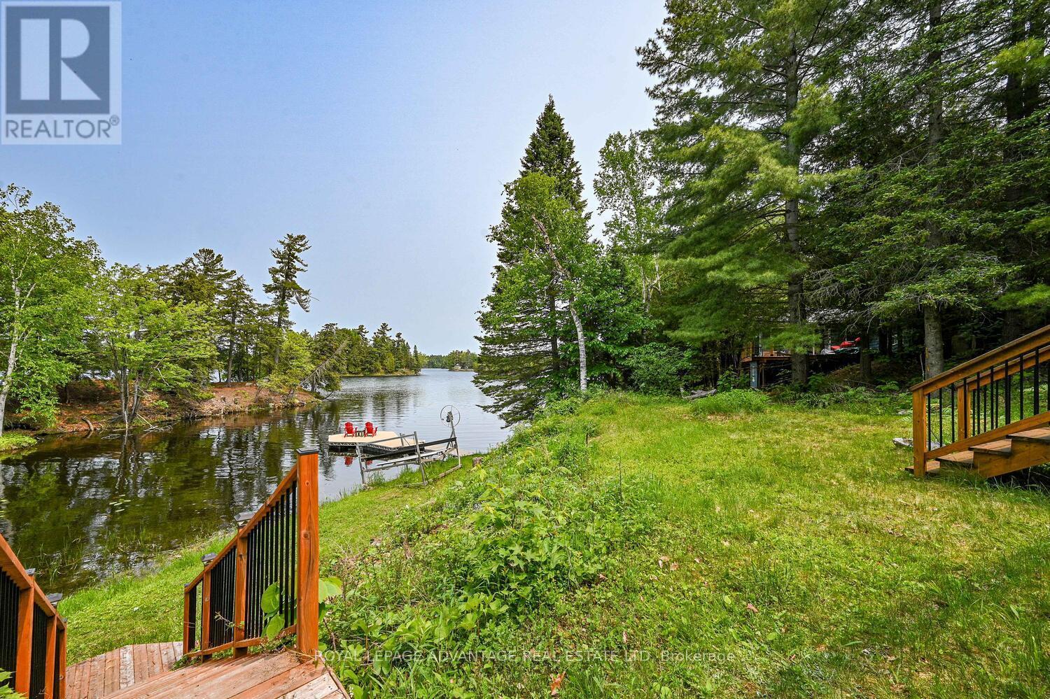 












452 PIKE LAKE RTE 1 ROAD

,
Tay Valley,




Ontario
K7H3C7

