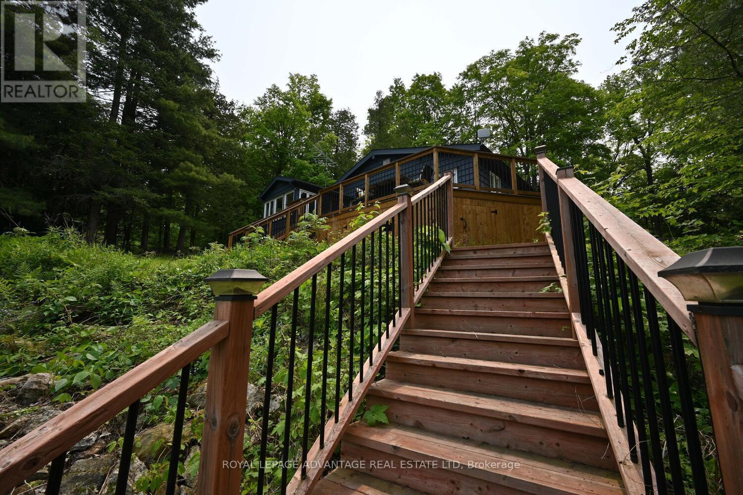 












452 PIKE LAKE RTE 1 ROAD

,
Tay Valley,




Ontario
K7H3C7

