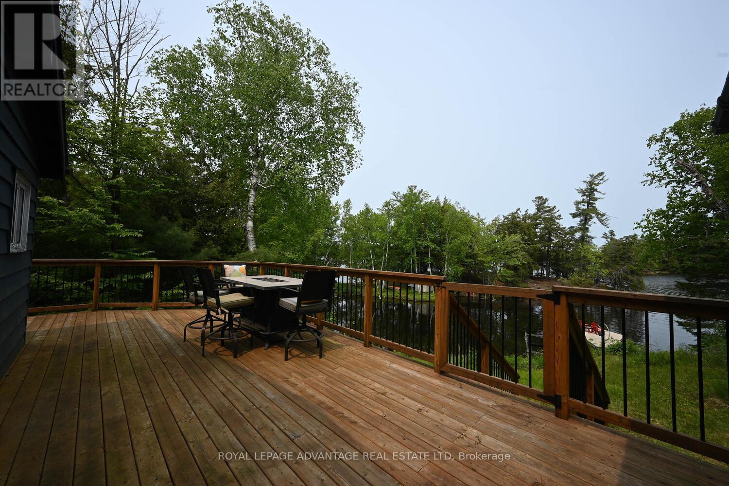 












452 PIKE LAKE RTE 1 ROAD

,
Tay Valley,




Ontario
K7H3C7

