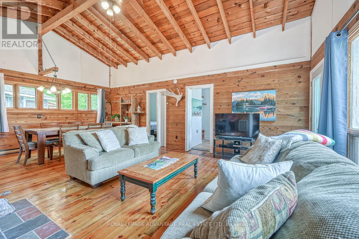 












452 PIKE LAKE RTE 1 ROAD

,
Tay Valley,




Ontario
K7H3C7

