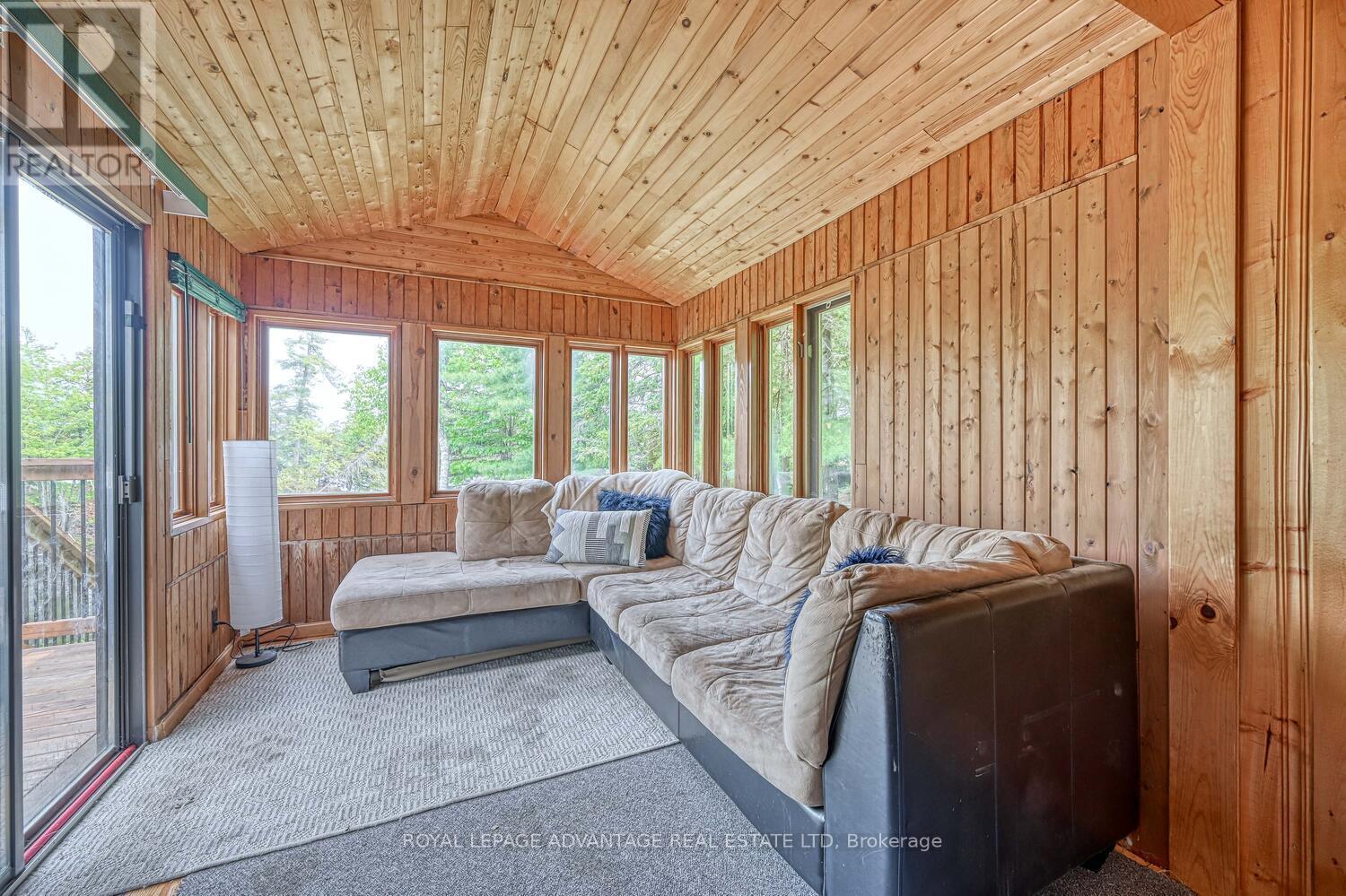 












452 PIKE LAKE RTE 1 ROAD

,
Tay Valley,




Ontario
K7H3C7

