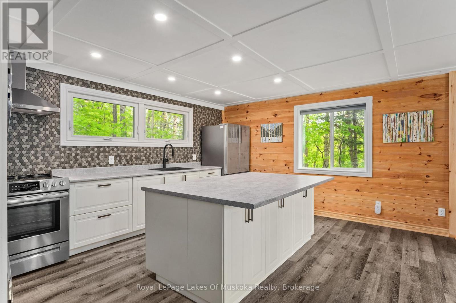 












65 VICTORIA STREET

,
Magnetawan,




Ontario
P0A1P0

