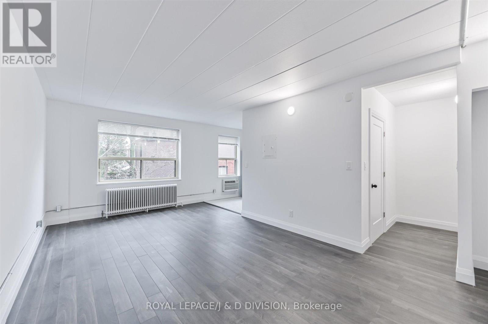 












104 - 325 SAMMON AVENUE

,
Toronto,




Ontario
M4J2A1

