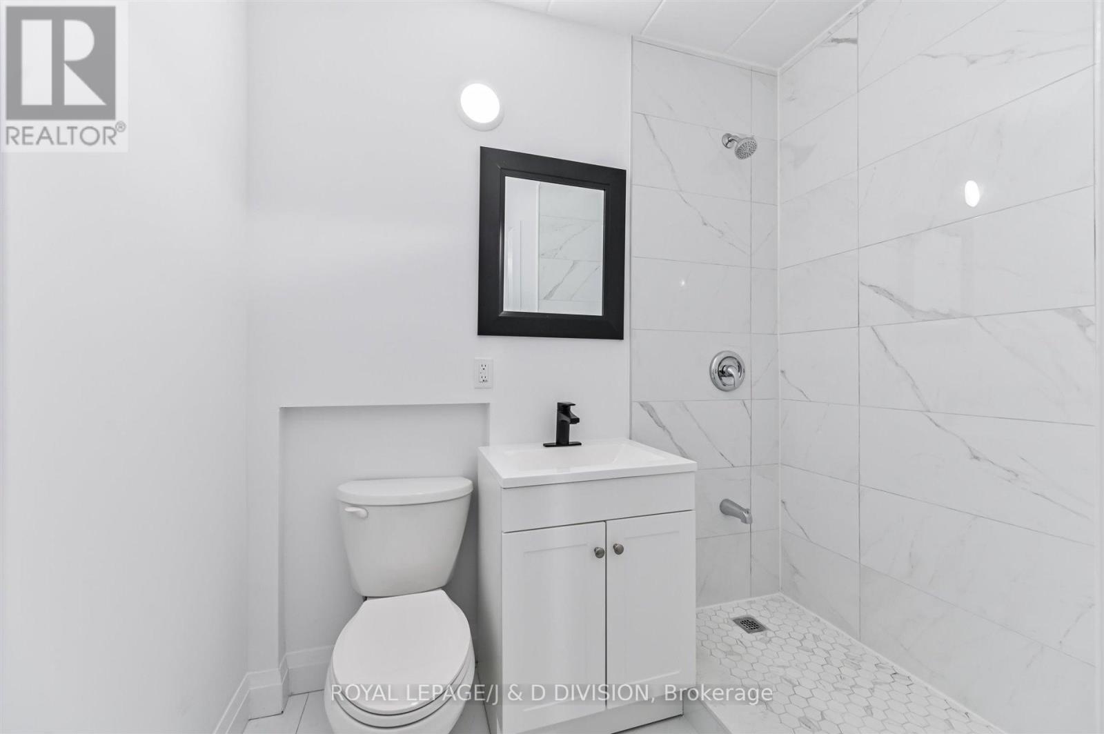 












104 - 325 SAMMON AVENUE

,
Toronto,




Ontario
M4J2A1

