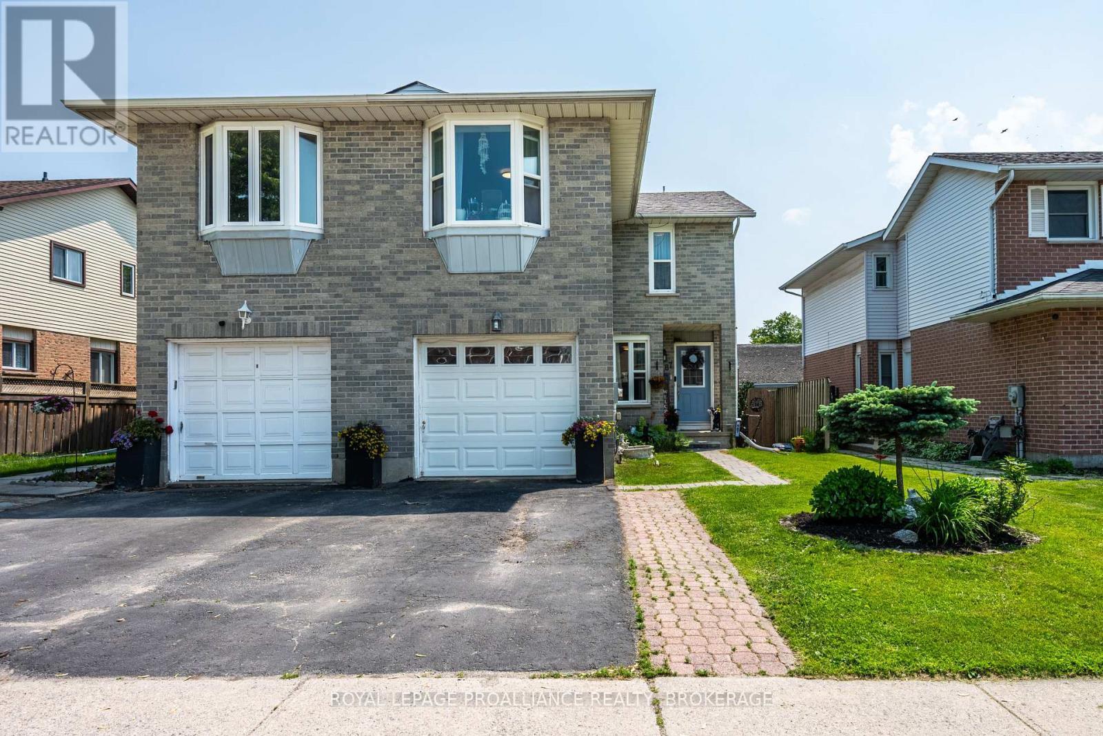 












587 DAVIS DRIVE

,
Kingston (East Gardiners Rd),




Ontario
K7M7Y4

