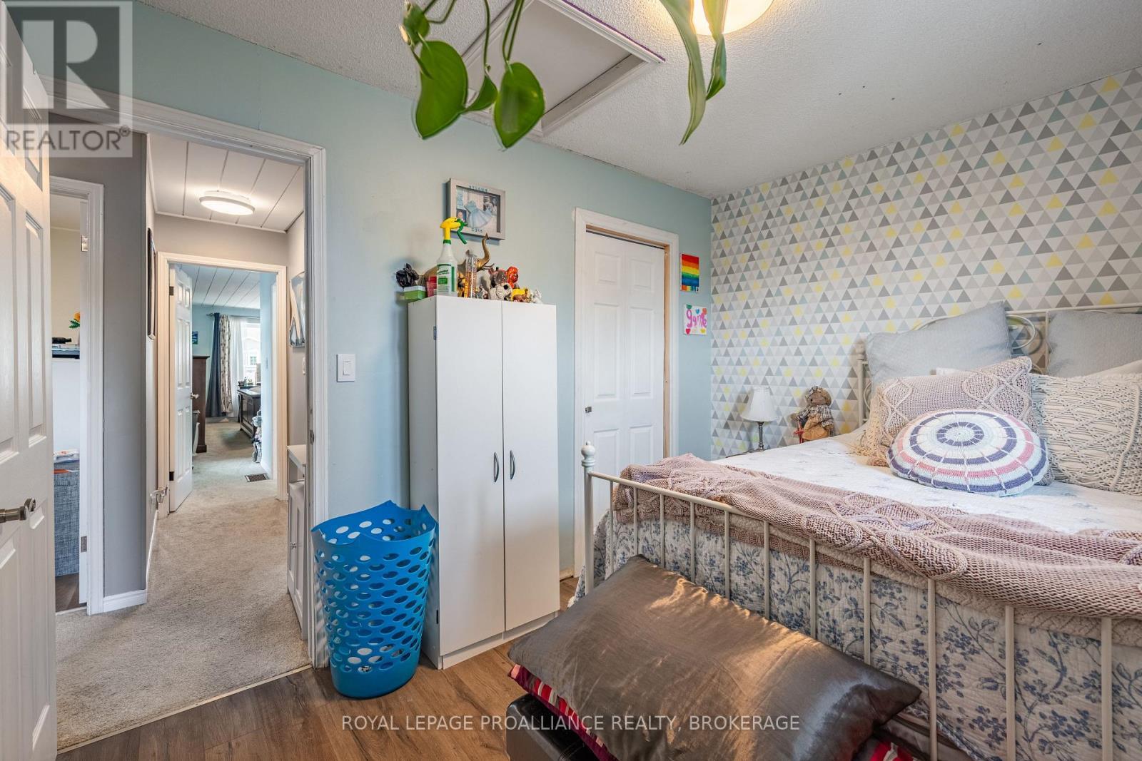 












587 DAVIS DRIVE

,
Kingston (East Gardiners Rd),




Ontario
K7M7Y4

