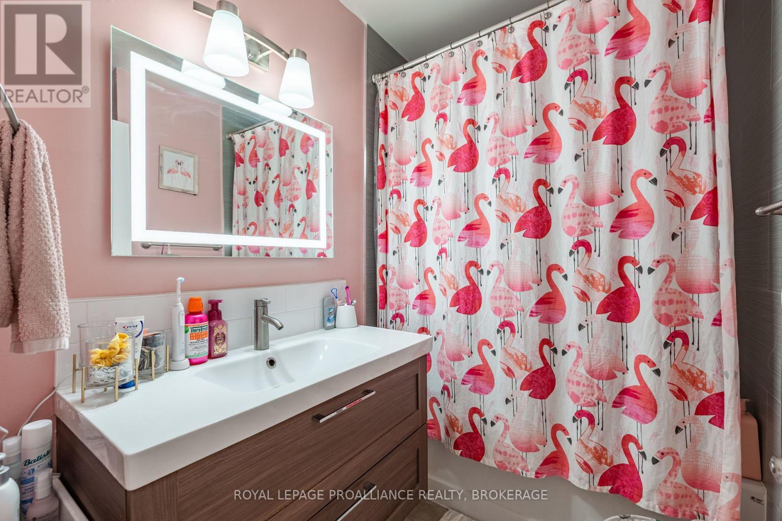 












587 DAVIS DRIVE

,
Kingston (East Gardiners Rd),




Ontario
K7M7Y4

