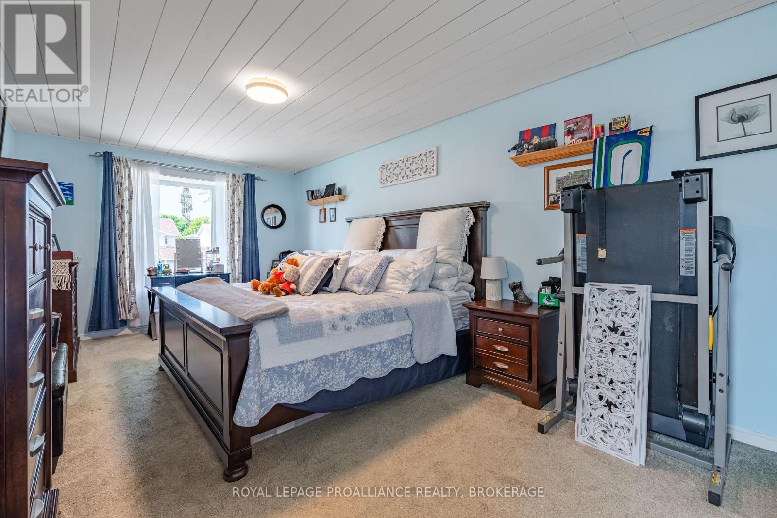 












587 DAVIS DRIVE

,
Kingston (East Gardiners Rd),




Ontario
K7M7Y4

