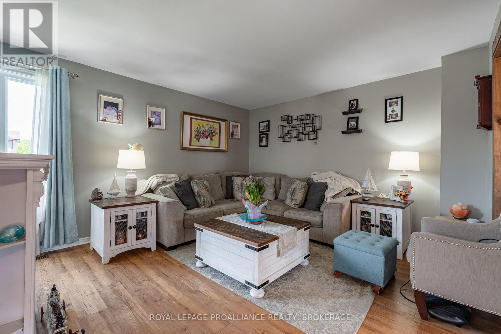 












587 DAVIS DRIVE

,
Kingston (East Gardiners Rd),




Ontario
K7M7Y4

