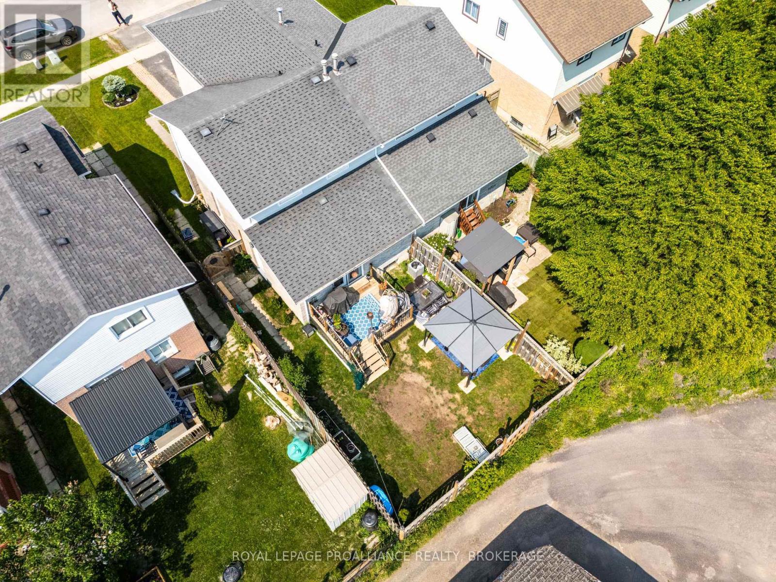 












587 DAVIS DRIVE

,
Kingston (East Gardiners Rd),




Ontario
K7M7Y4

