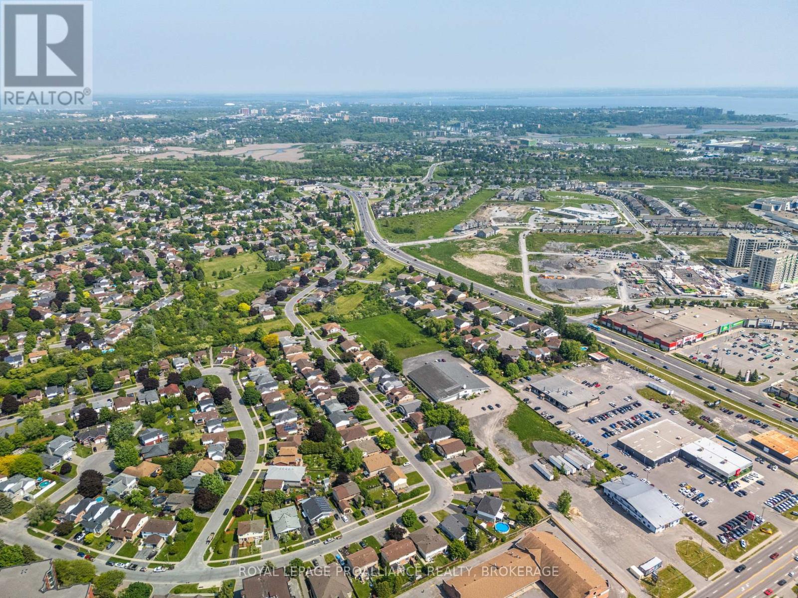 












587 DAVIS DRIVE

,
Kingston (East Gardiners Rd),




Ontario
K7M7Y4


