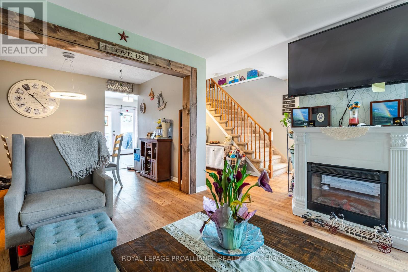 












587 DAVIS DRIVE

,
Kingston (East Gardiners Rd),




Ontario
K7M7Y4

