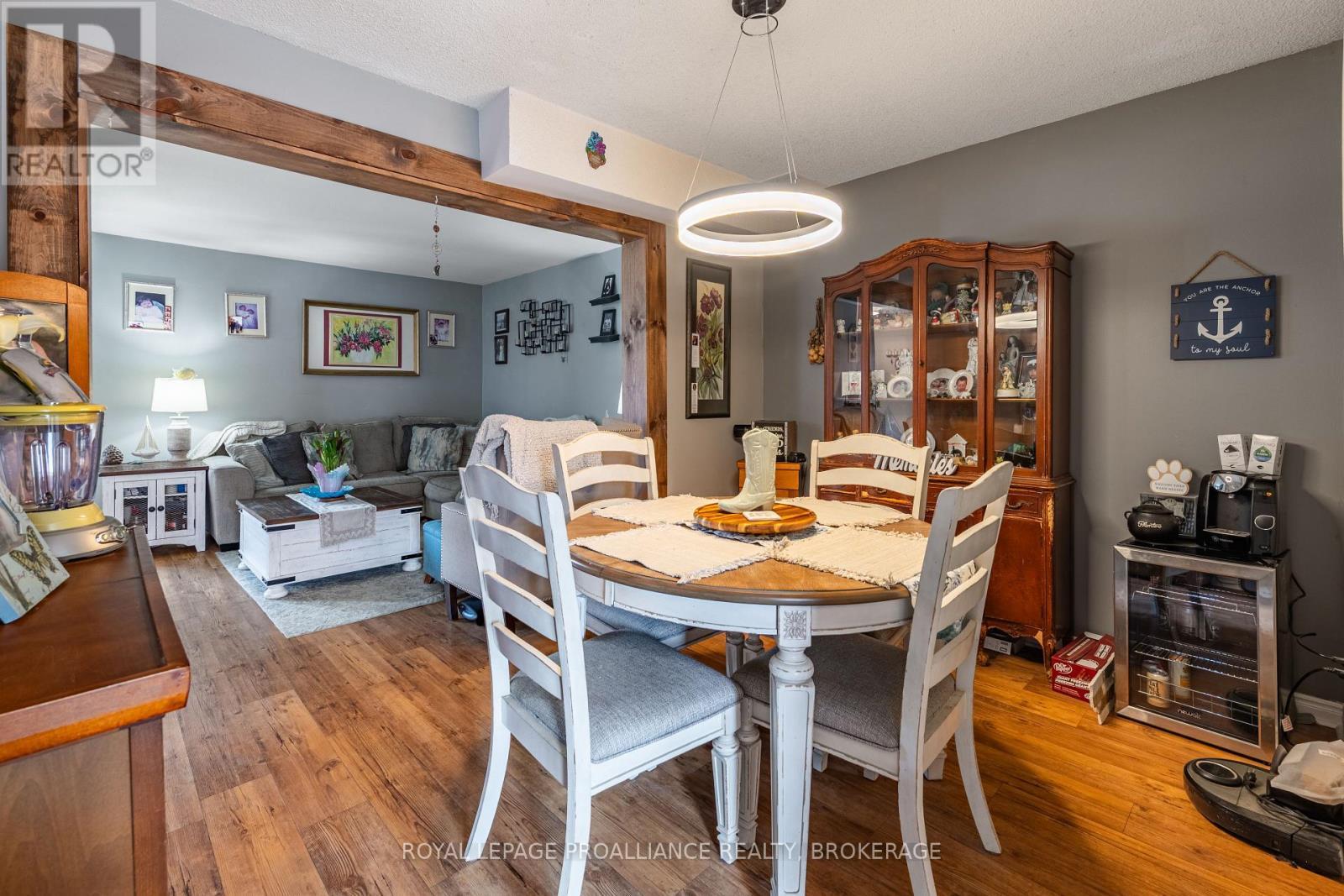 












587 DAVIS DRIVE

,
Kingston (East Gardiners Rd),




Ontario
K7M7Y4

