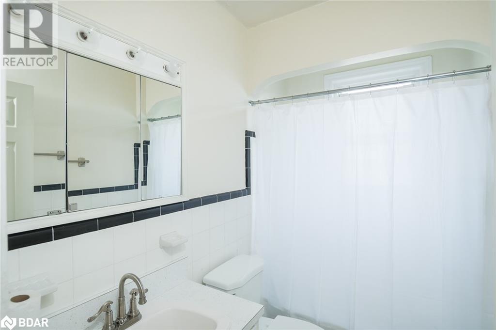 












5 EAST 36TH Street

,
Hamilton,




Ontario
L8V3Y6

