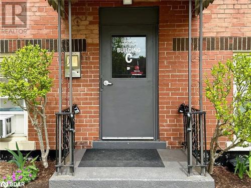 Conventient Rear entrance near parking