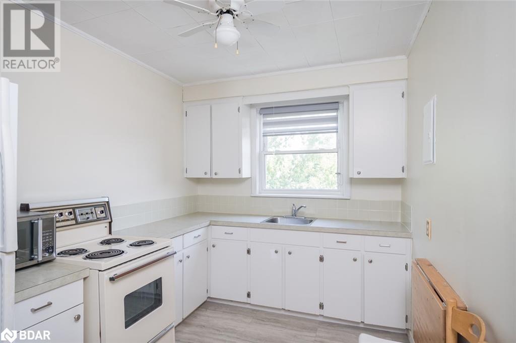 












5 EAST 36TH Street

,
Hamilton,




Ontario
L8V3Y6

