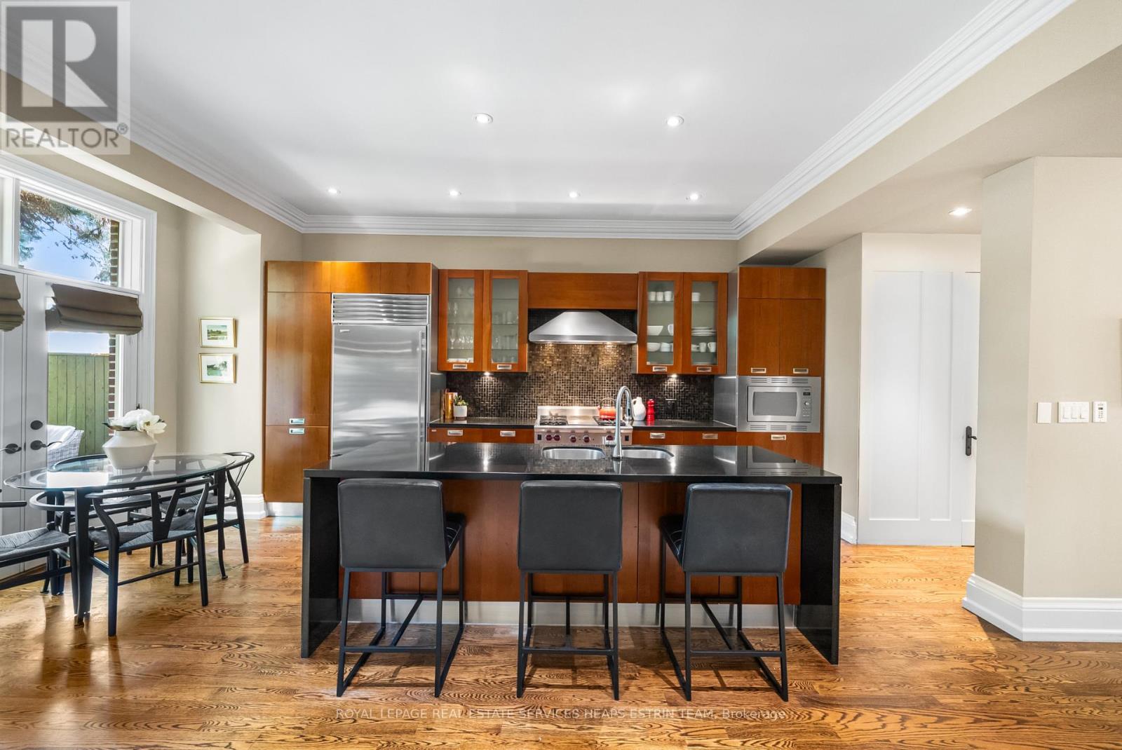 












114 BELSIZE DRIVE

,
Toronto,




Ontario
M4S1L7


