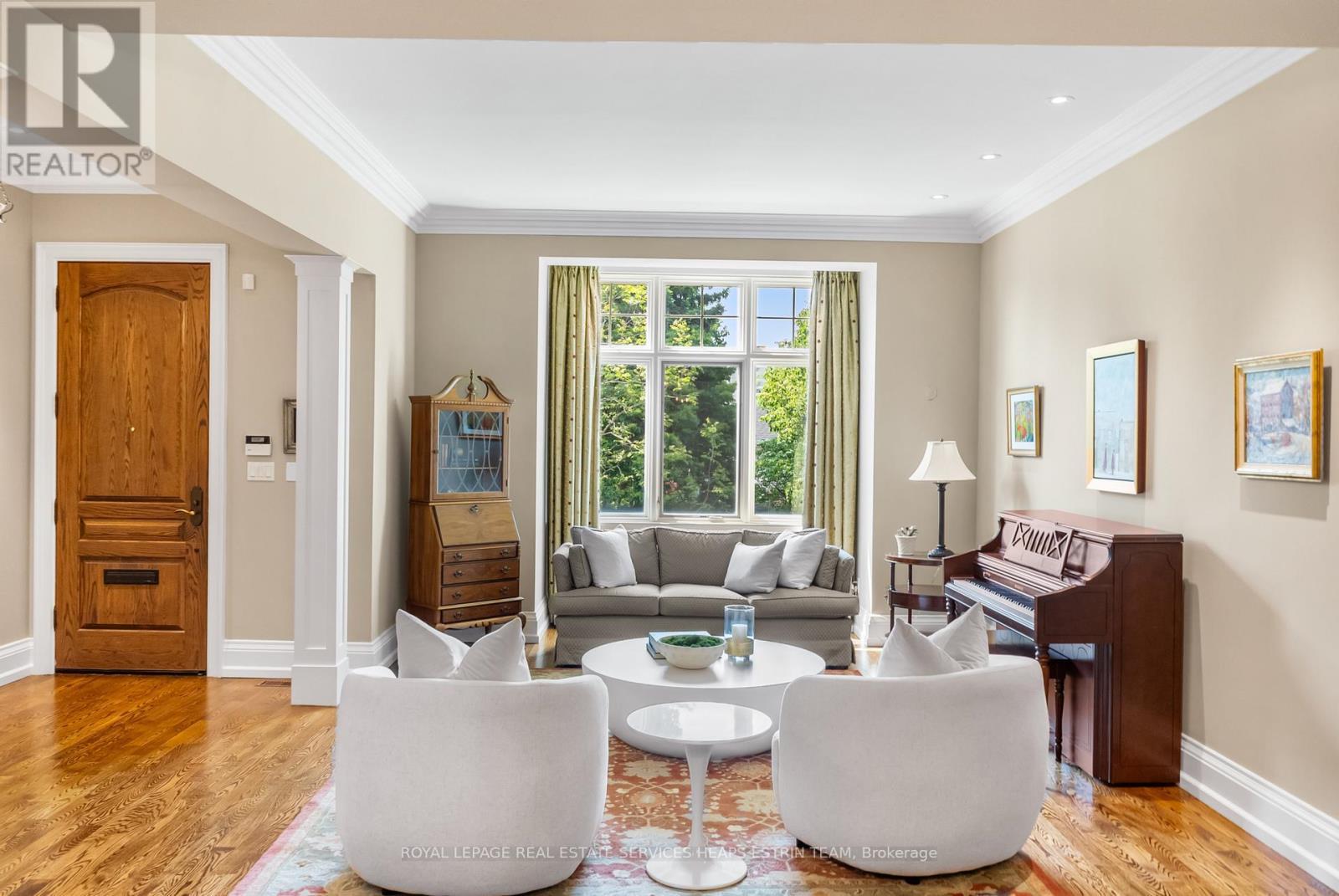 












114 BELSIZE DRIVE

,
Toronto,




Ontario
M4S1L7

