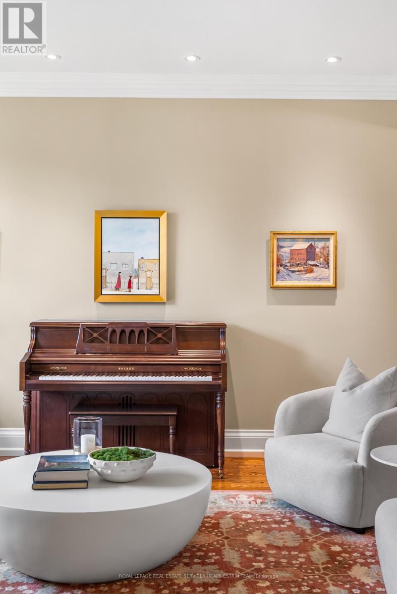 












114 BELSIZE DRIVE

,
Toronto,




Ontario
M4S1L7

