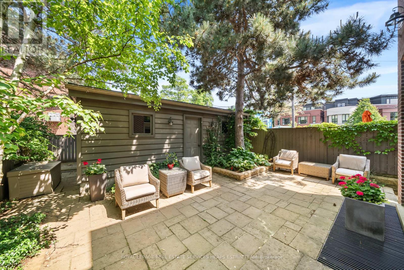 












114 BELSIZE DRIVE

,
Toronto,




Ontario
M4S1L7


