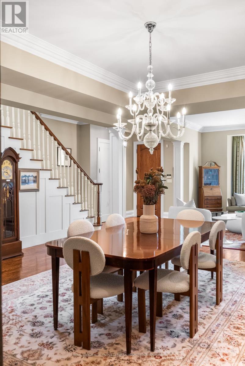 












114 BELSIZE DRIVE

,
Toronto,




Ontario
M4S1L7

