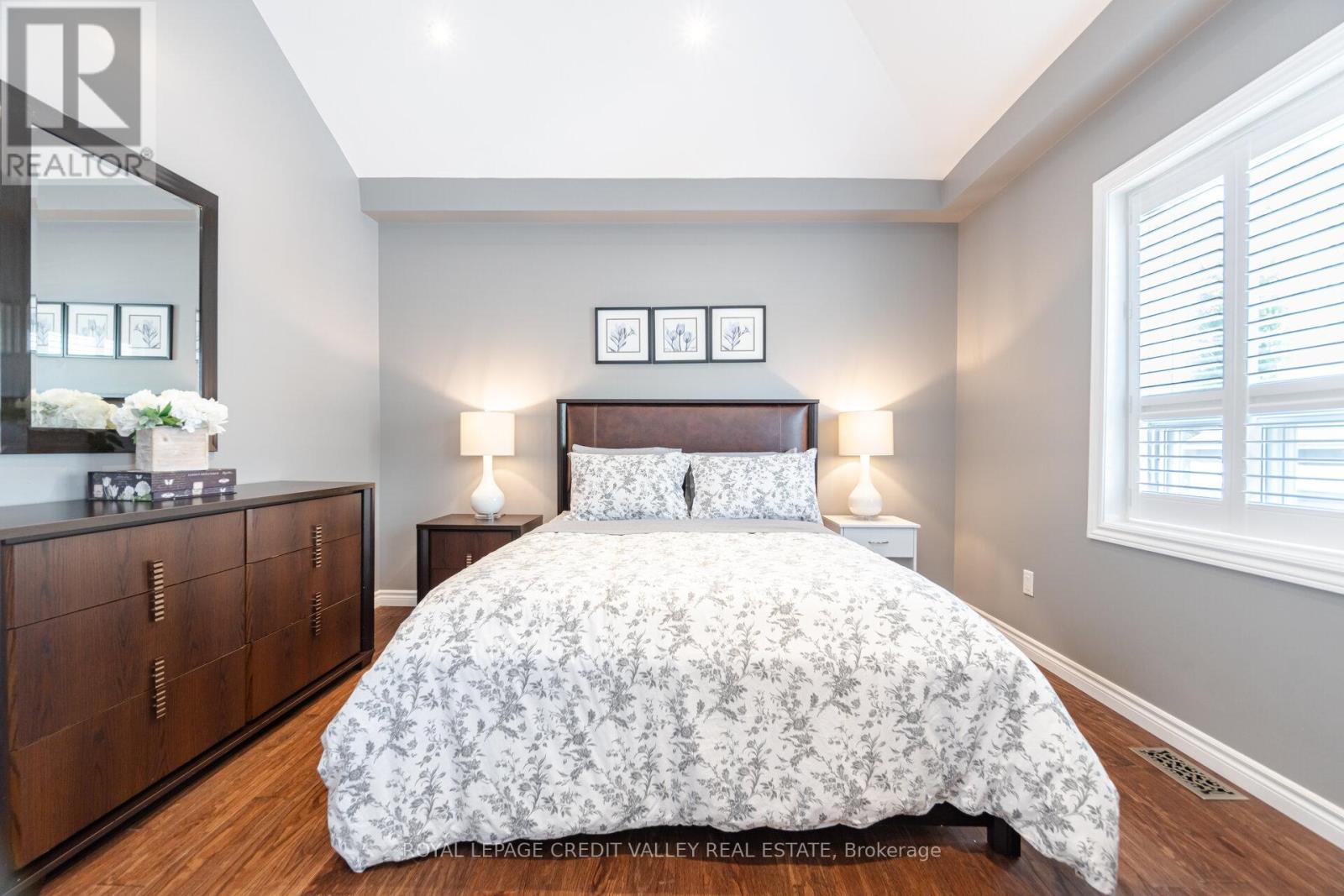 












391 MOUNTAINVIEW DRIVE

,
Milton,




Ontario
L9T1W1

