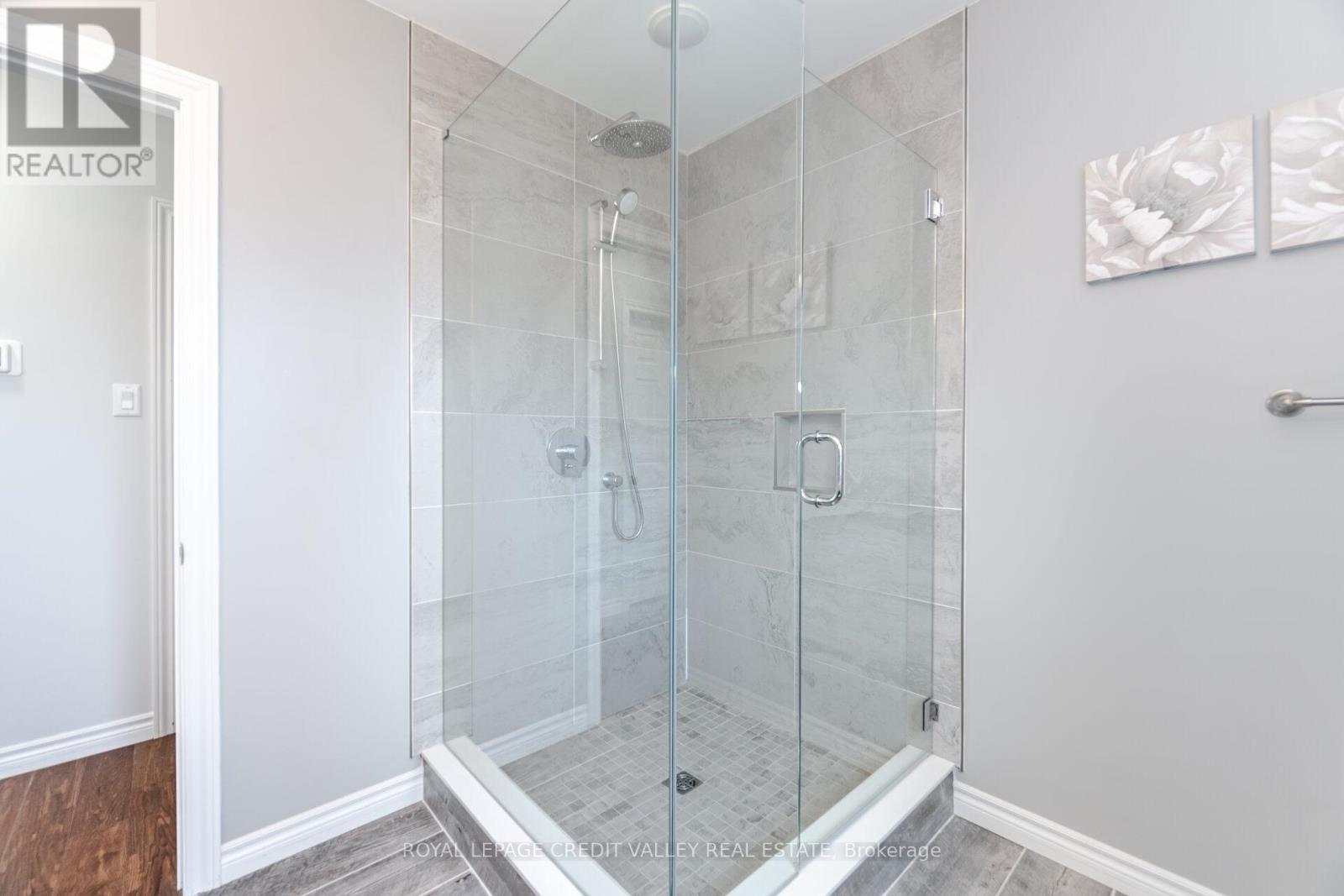 












391 MOUNTAINVIEW DRIVE

,
Milton,




Ontario
L9T1W1

