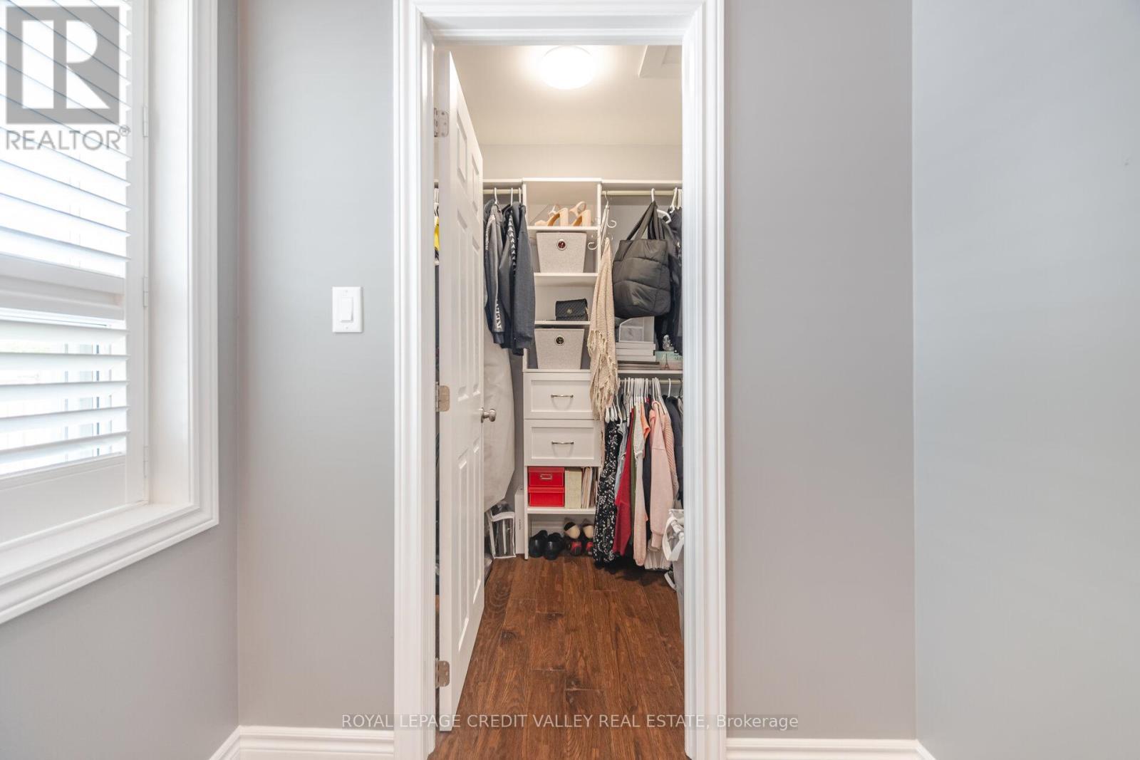 












391 MOUNTAINVIEW DRIVE

,
Milton,




Ontario
L9T1W1

