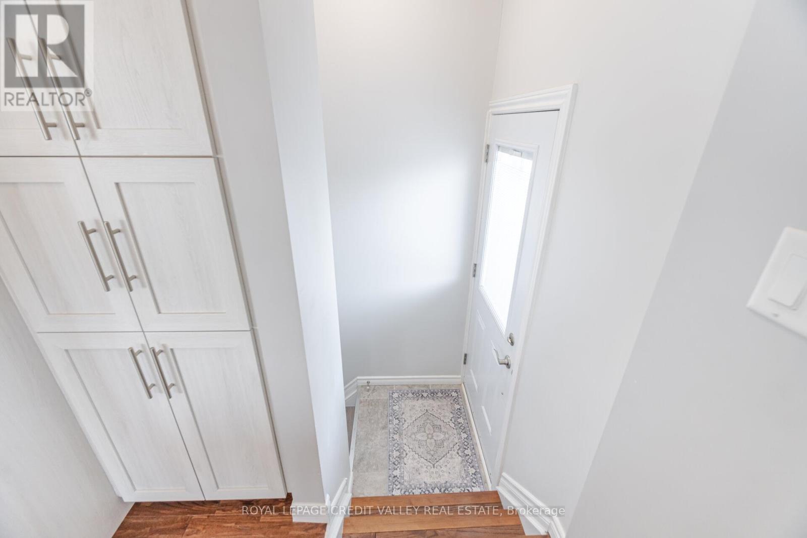 












391 MOUNTAINVIEW DRIVE

,
Milton,




Ontario
L9T1W1

