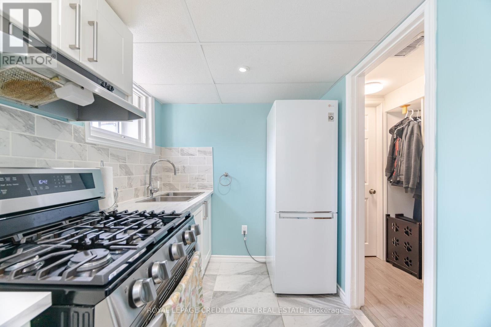 












391 MOUNTAINVIEW DRIVE

,
Milton,




Ontario
L9T1W1

