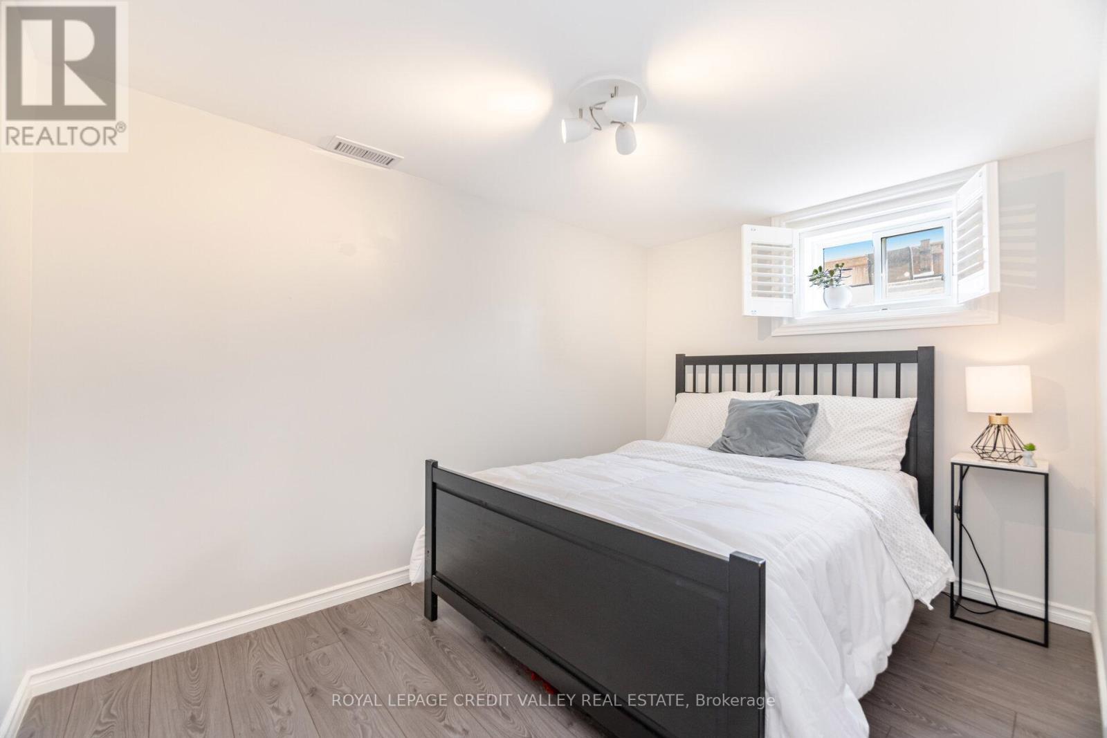 












391 MOUNTAINVIEW DRIVE

,
Milton,




Ontario
L9T1W1

