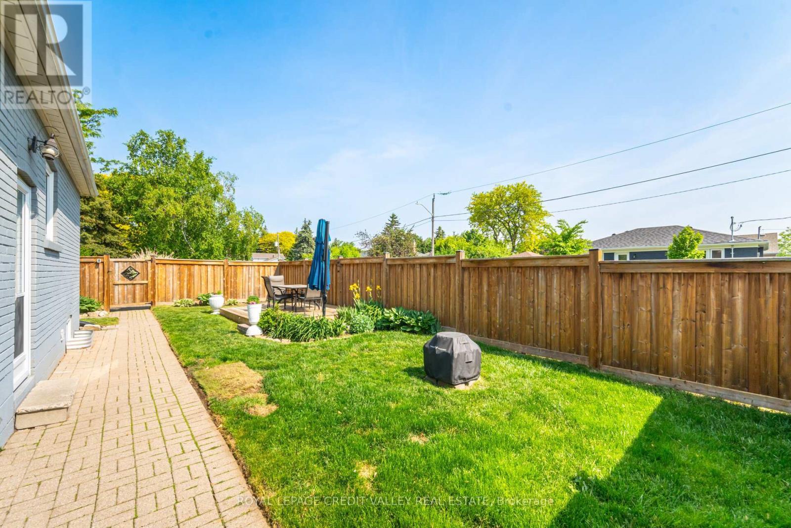 












391 MOUNTAINVIEW DRIVE

,
Milton,




Ontario
L9T1W1

