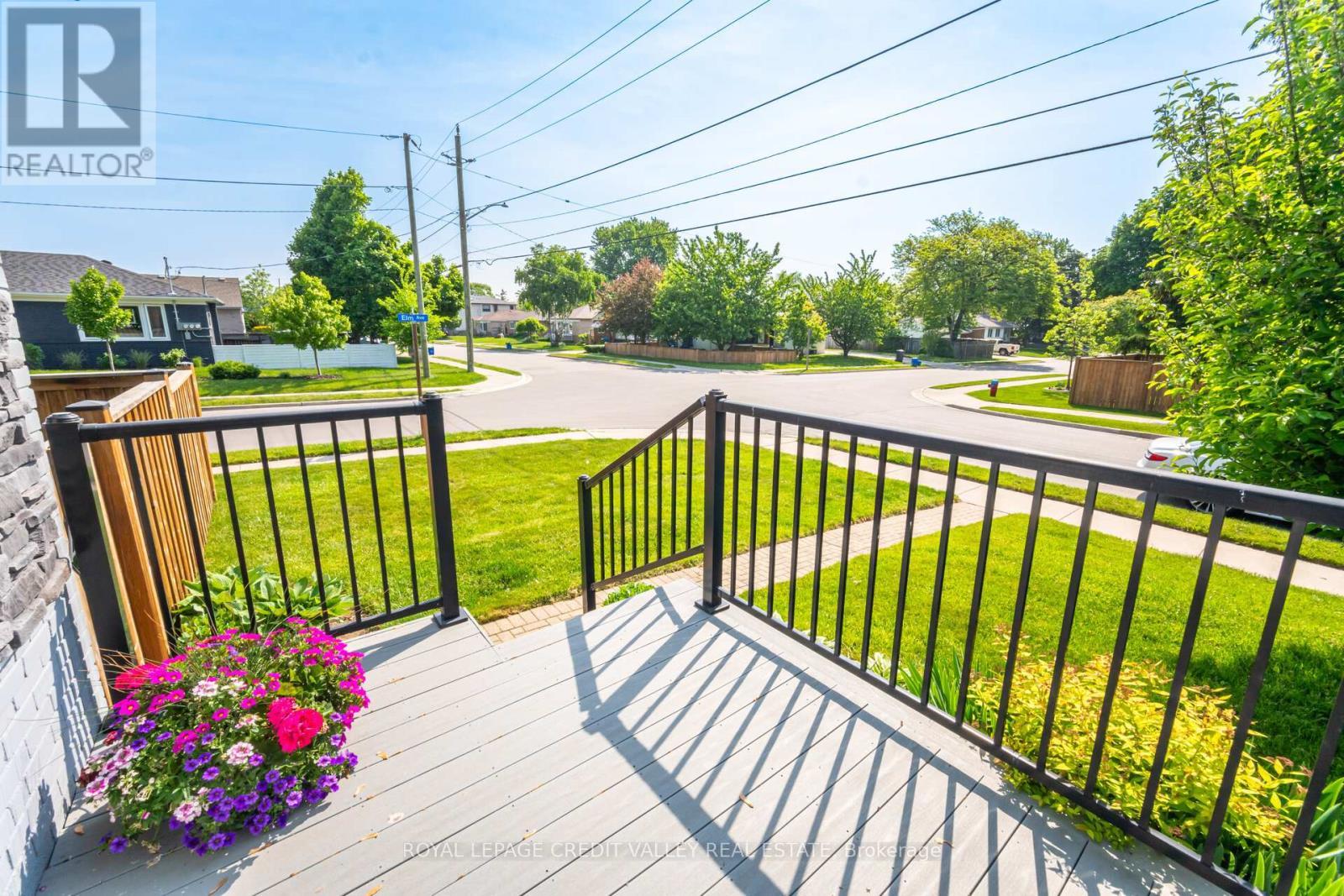 












391 MOUNTAINVIEW DRIVE

,
Milton,




Ontario
L9T1W1

