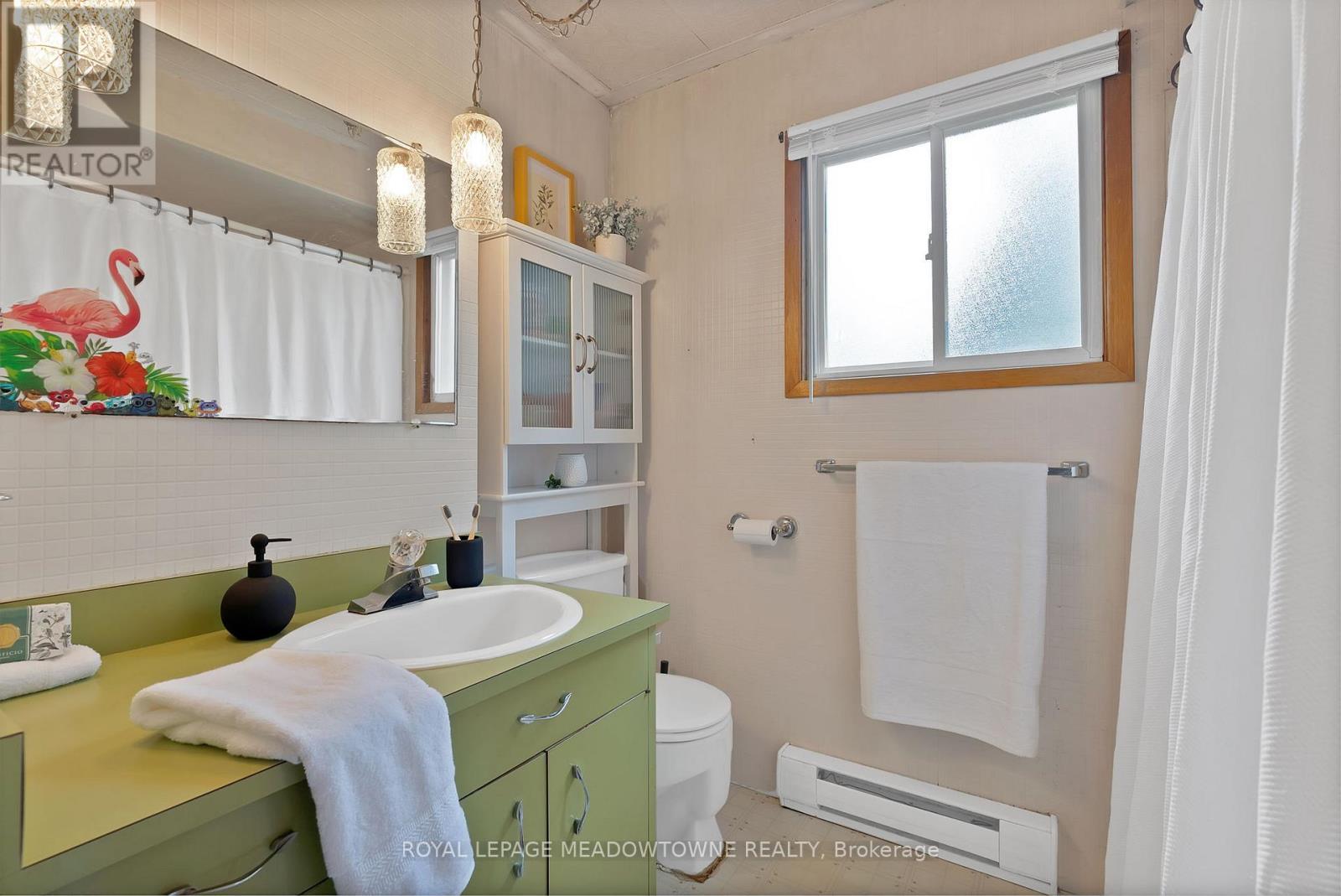 












46 HAWKE DRIVE

,
Kawartha Lakes,




Ontario
K0L2W0

