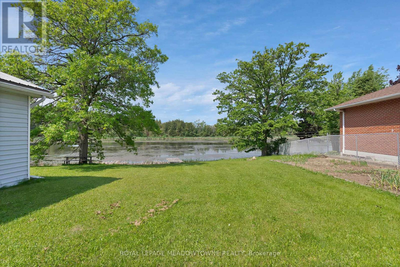 












46 HAWKE DRIVE

,
Kawartha Lakes,




Ontario
K0L2W0


