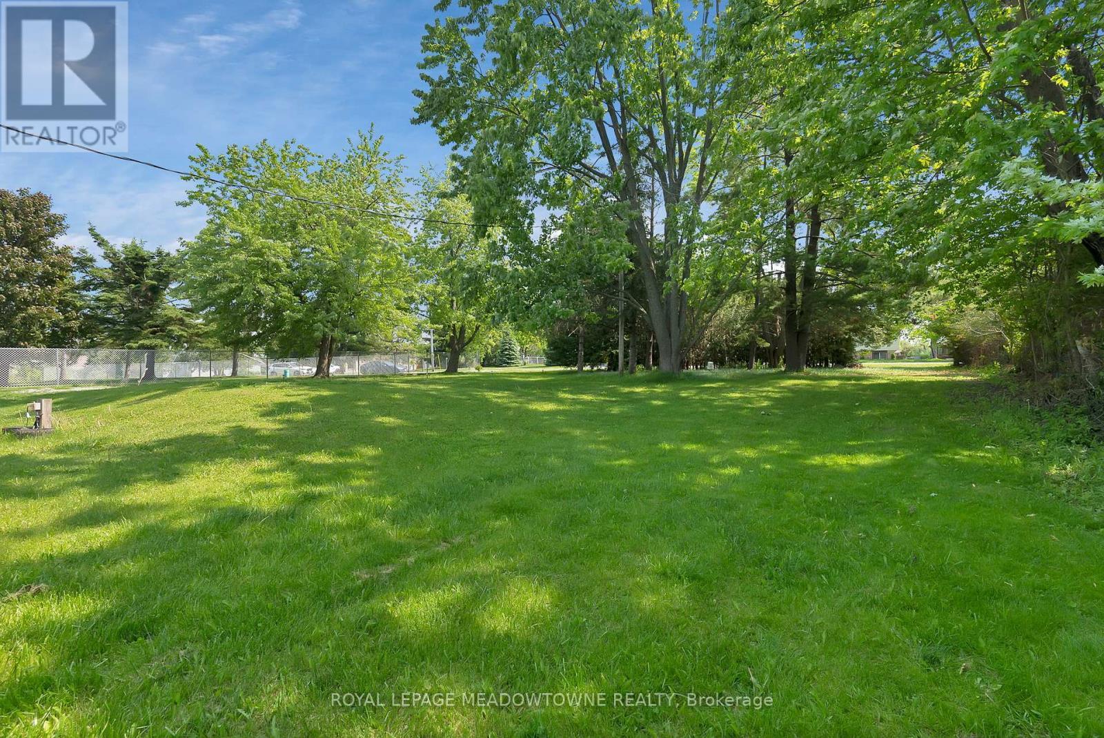 












46 HAWKE DRIVE

,
Kawartha Lakes,




Ontario
K0L2W0

