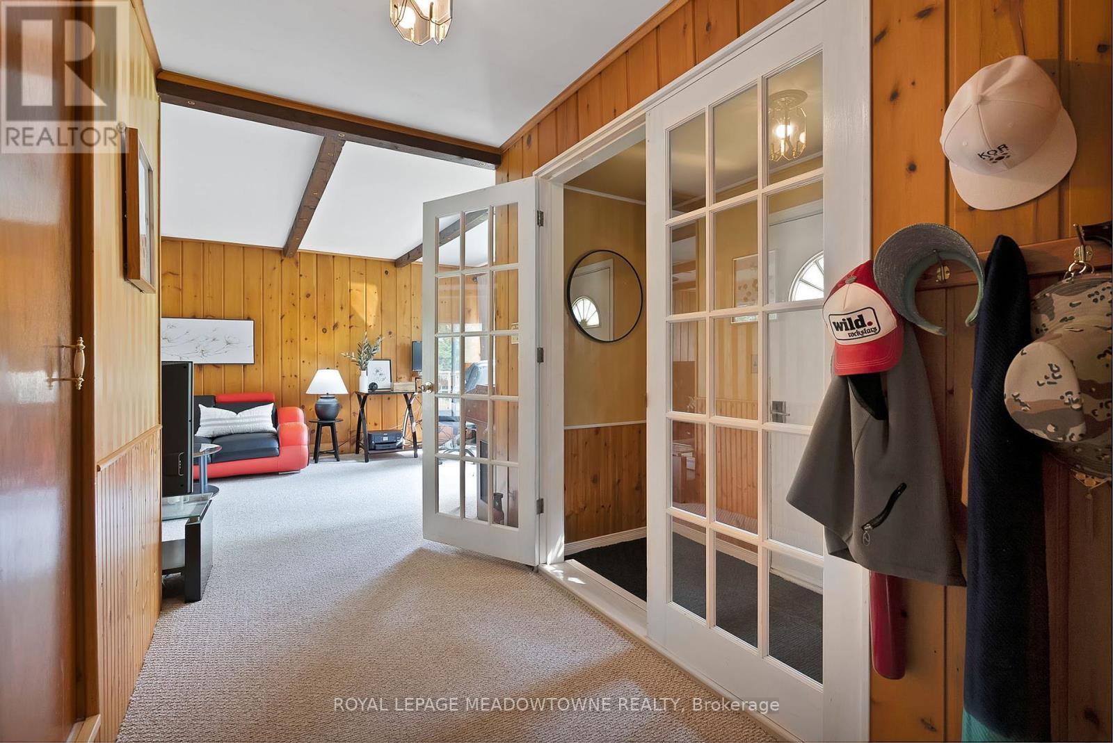 












46 HAWKE DRIVE

,
Kawartha Lakes,




Ontario
K0L2W0

