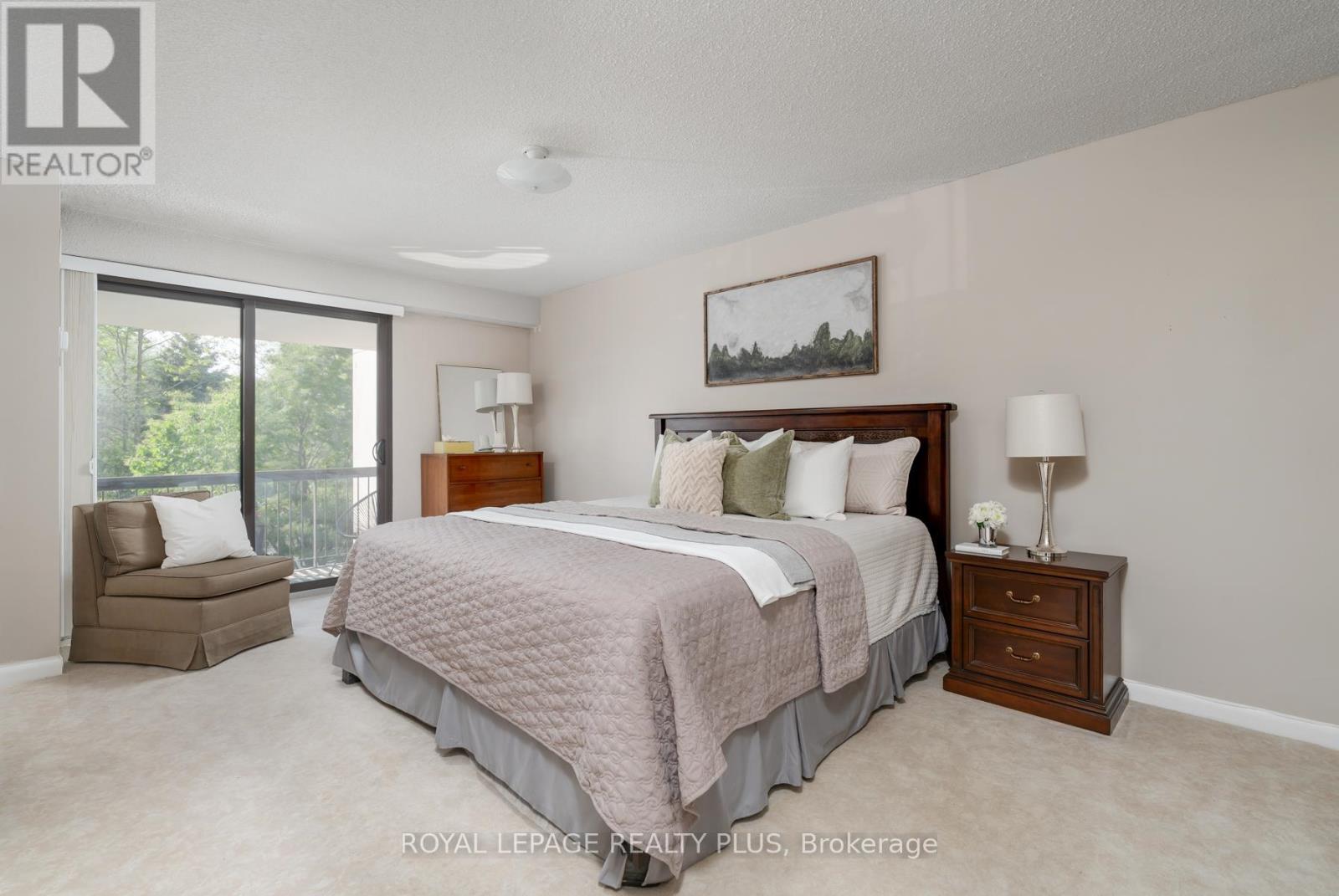 












206 - 2185 MARINE DRIVE

,
Oakville,




Ontario
L6L5L6

