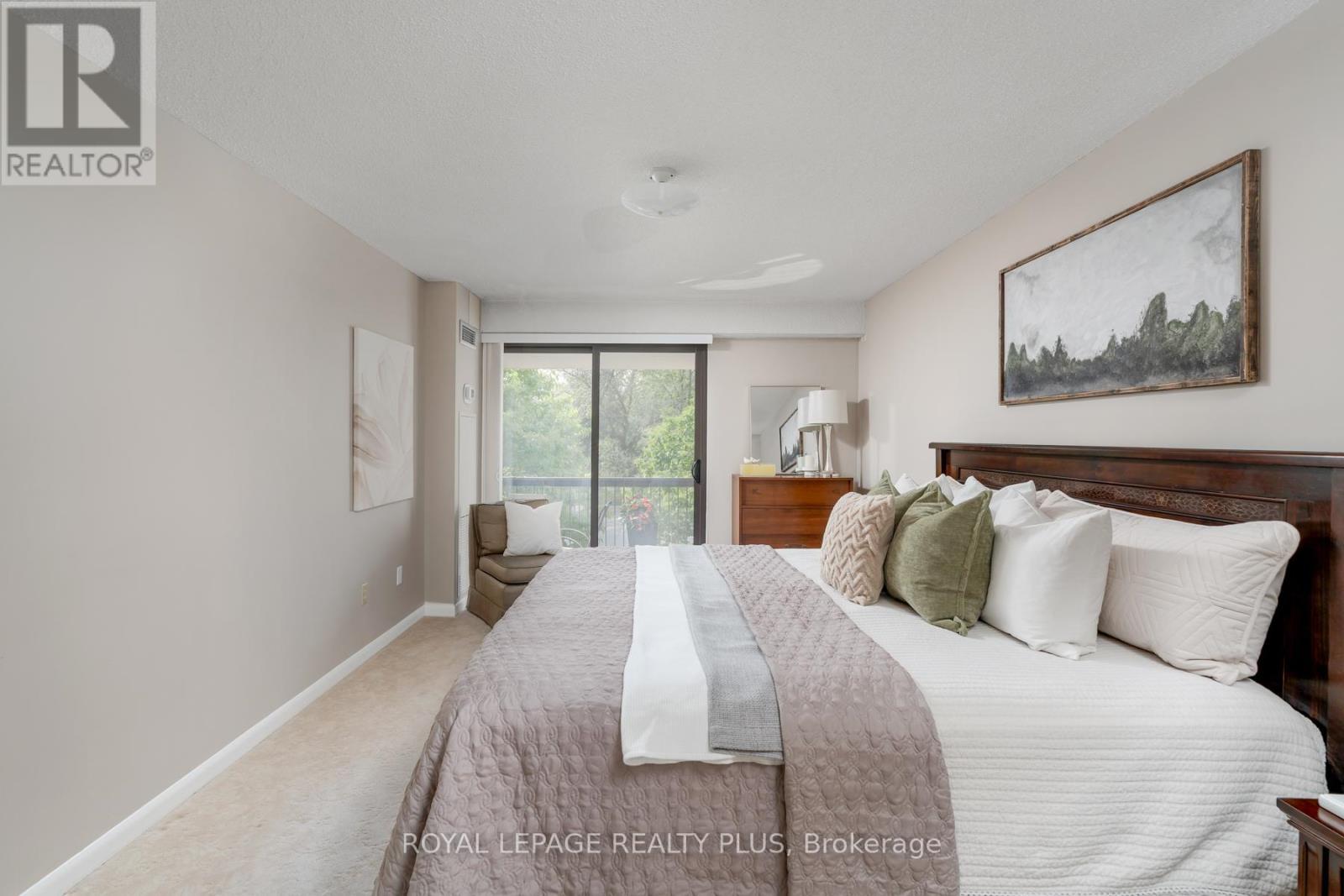 












206 - 2185 MARINE DRIVE

,
Oakville,




Ontario
L6L5L6

