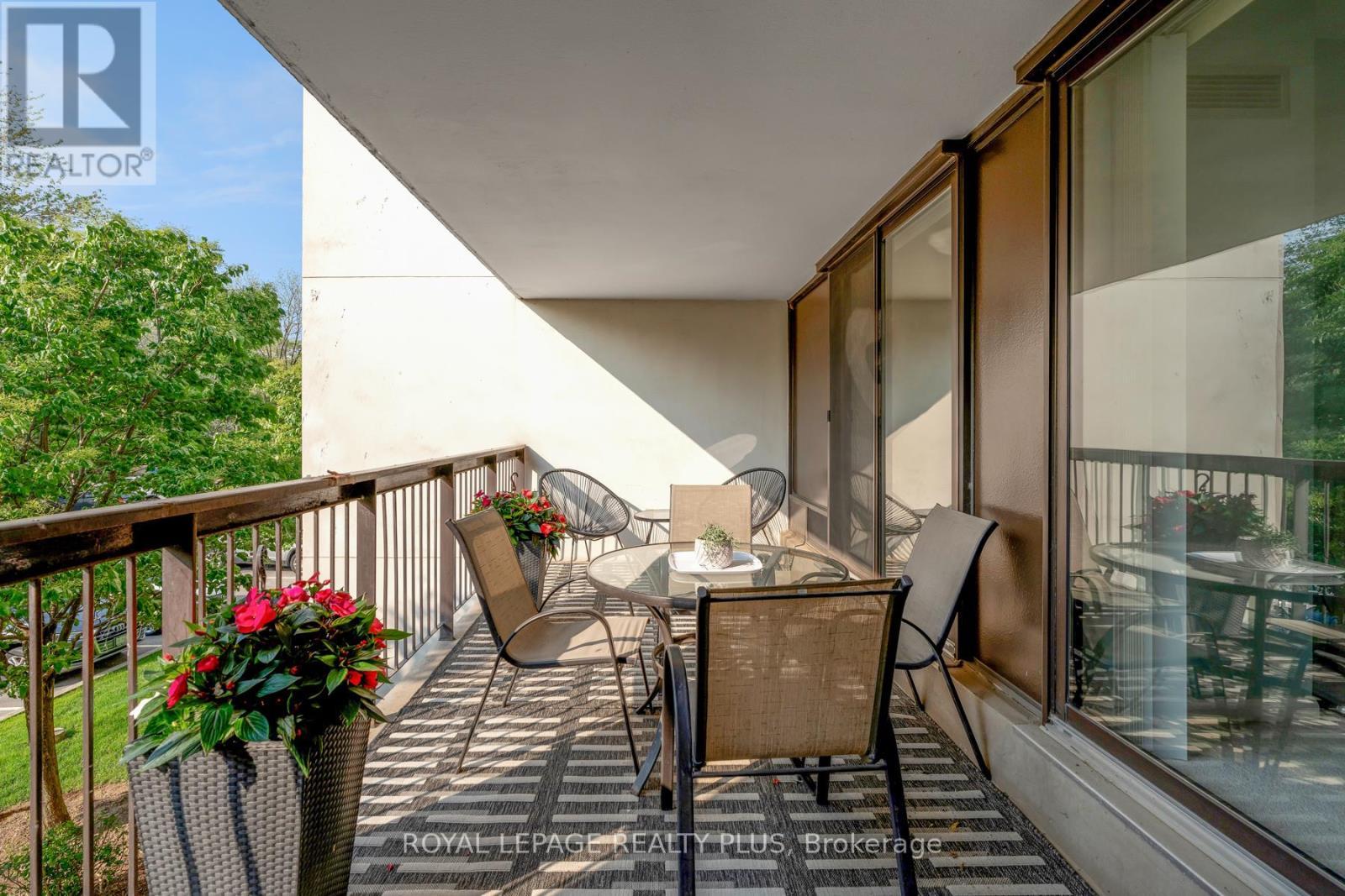 












206 - 2185 MARINE DRIVE

,
Oakville,




Ontario
L6L5L6

