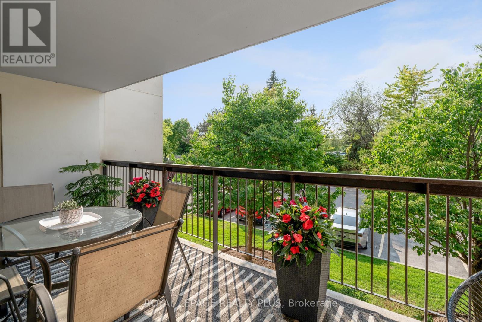 












206 - 2185 MARINE DRIVE

,
Oakville,




Ontario
L6L5L6

