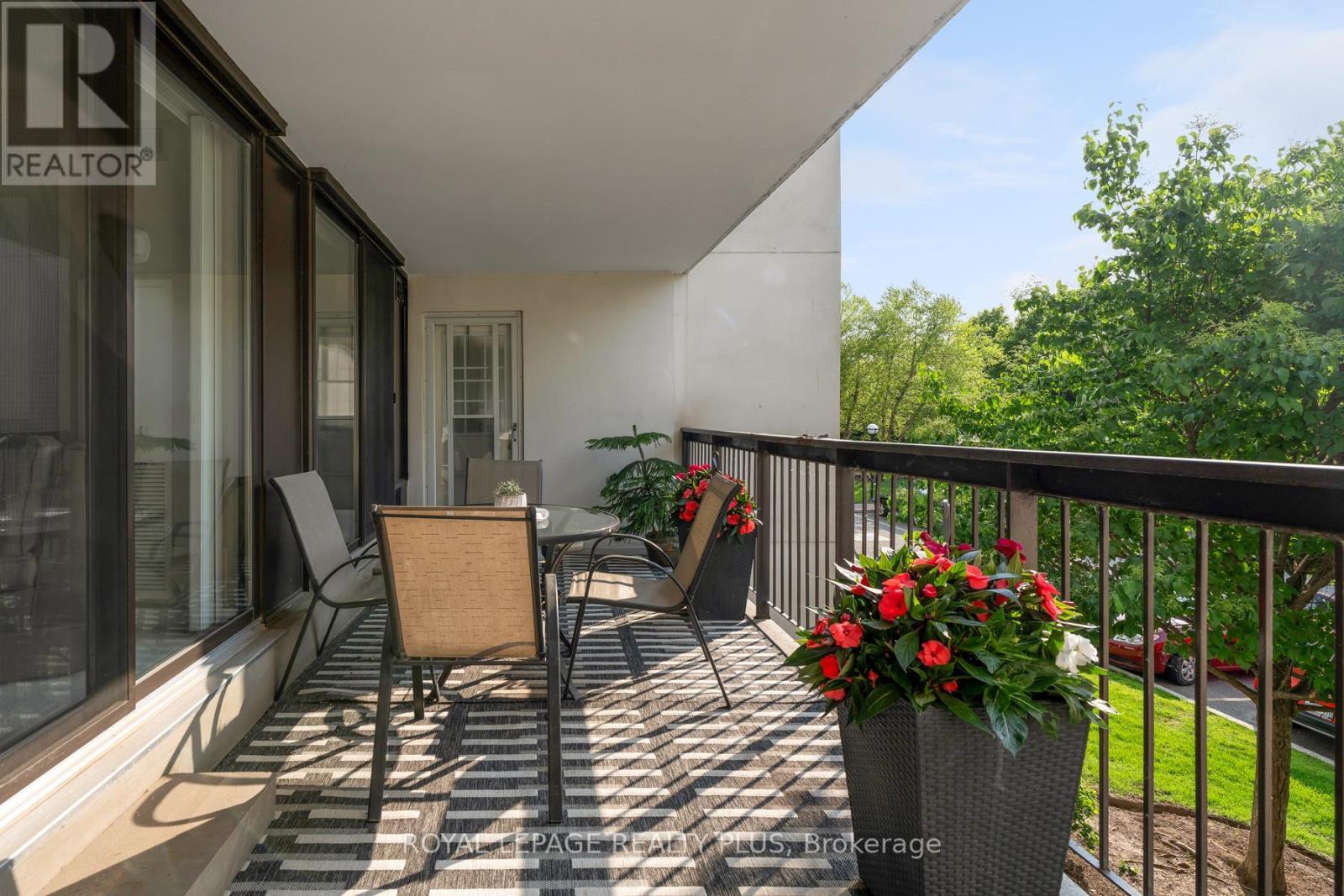 












206 - 2185 MARINE DRIVE

,
Oakville,




Ontario
L6L5L6

